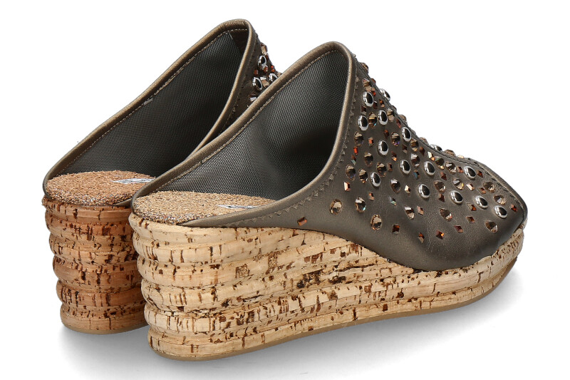 fernando-pensato-mule-mordore-lux_282900036_2 fernando-pensato-mule-mordore-lux_282900036_2