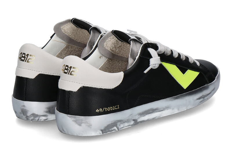 4B12-sneaker-suprime-nero-silver_136900088_2