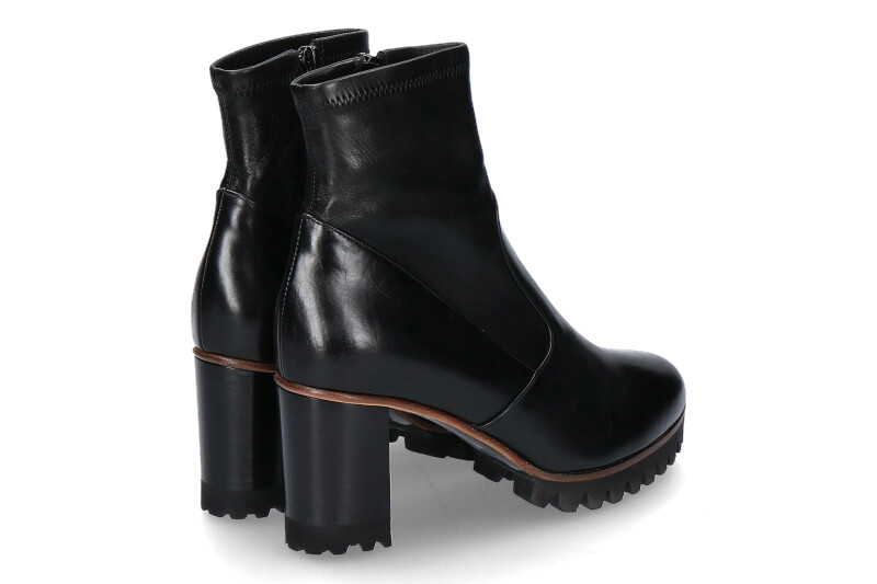 Truman's Stiefelette VITELLO NERO NAPPA STRETCH (39½)