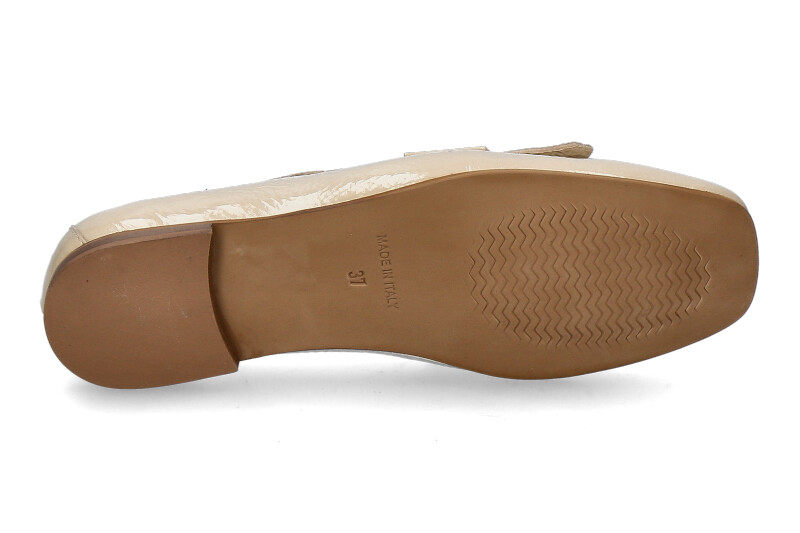 thea-mika-loafer-TM09208-naplack-ecru_242400116_5