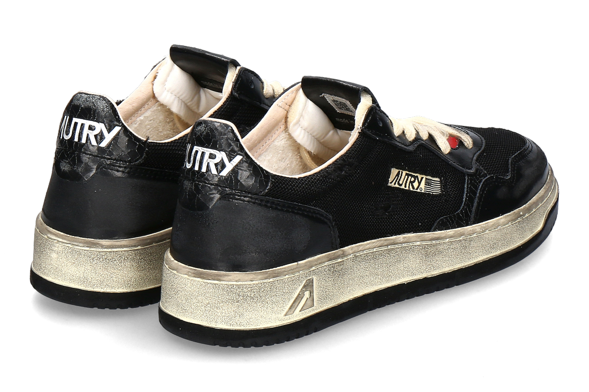 Autry KH01_132000353_2