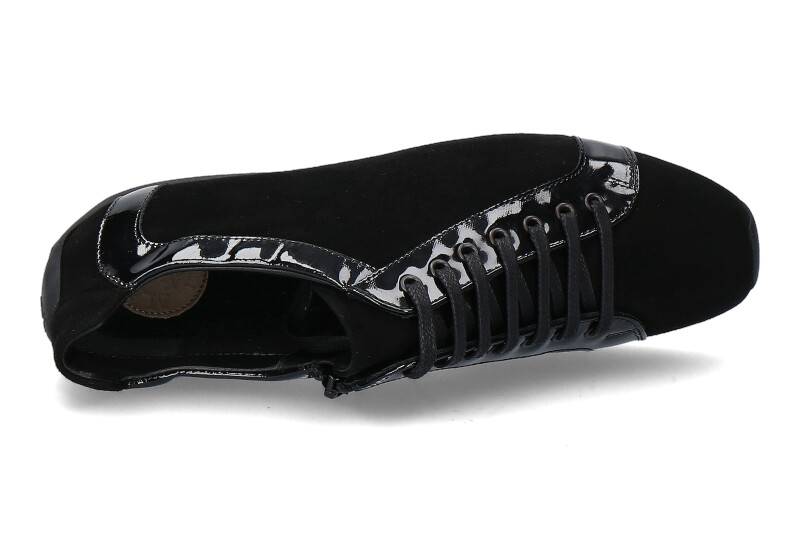 Mania Sneaker CAMOSCIO PIUMA NERO (38½) Mania Sneaker CAMOSCIO PIUMA NERO (38½)