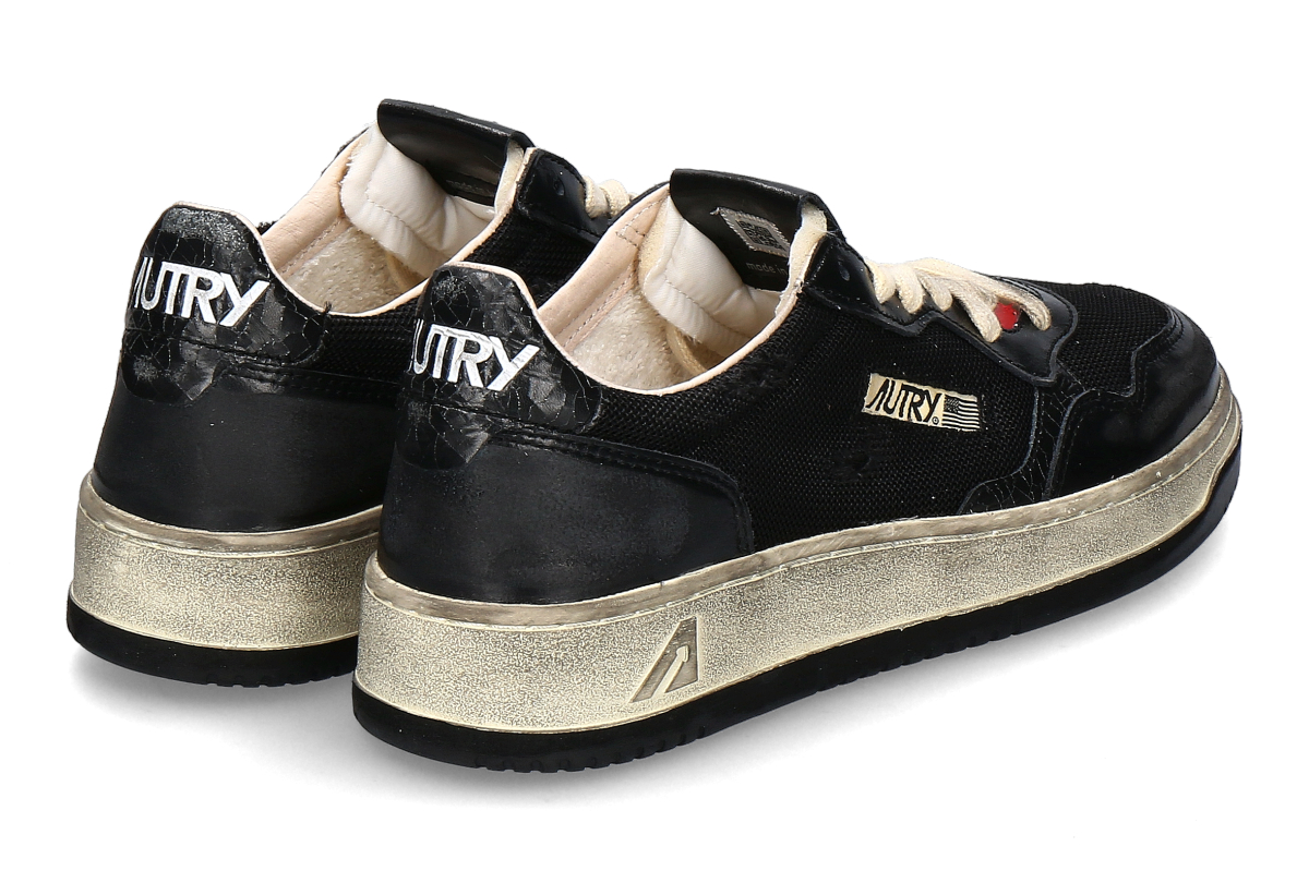 Autry  KH01_132000353_2