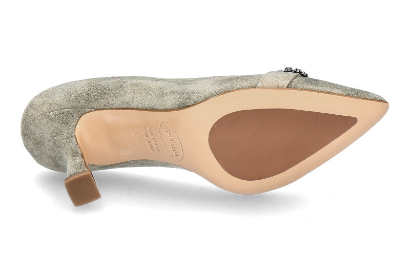 dirndl-bua-pumps-2014-glacier_223100027_5 dirndl-bua-pumps-2014-glacier_223100027_5