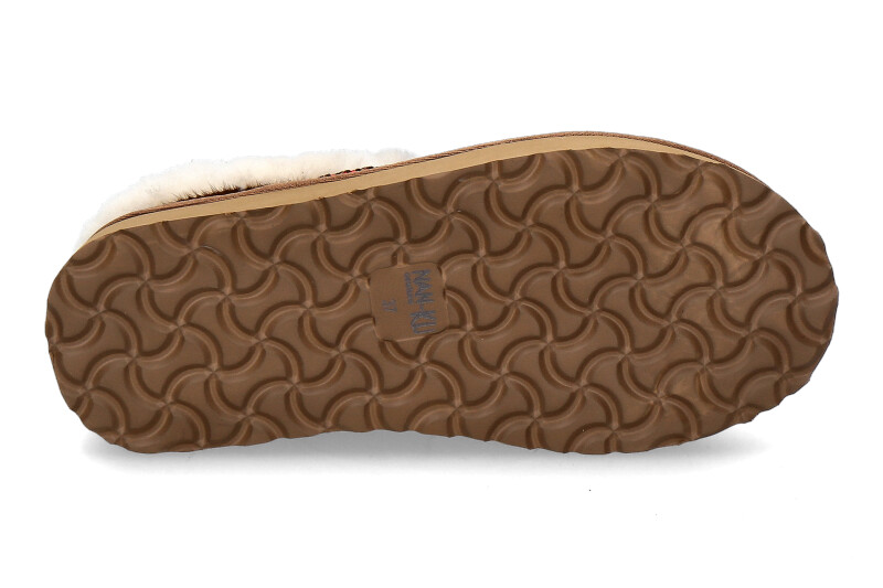 nan-ku-slip-on-camel-DFH-16_232400110_5 nan-ku-slip-on-camel-DFH-16_232400110_5