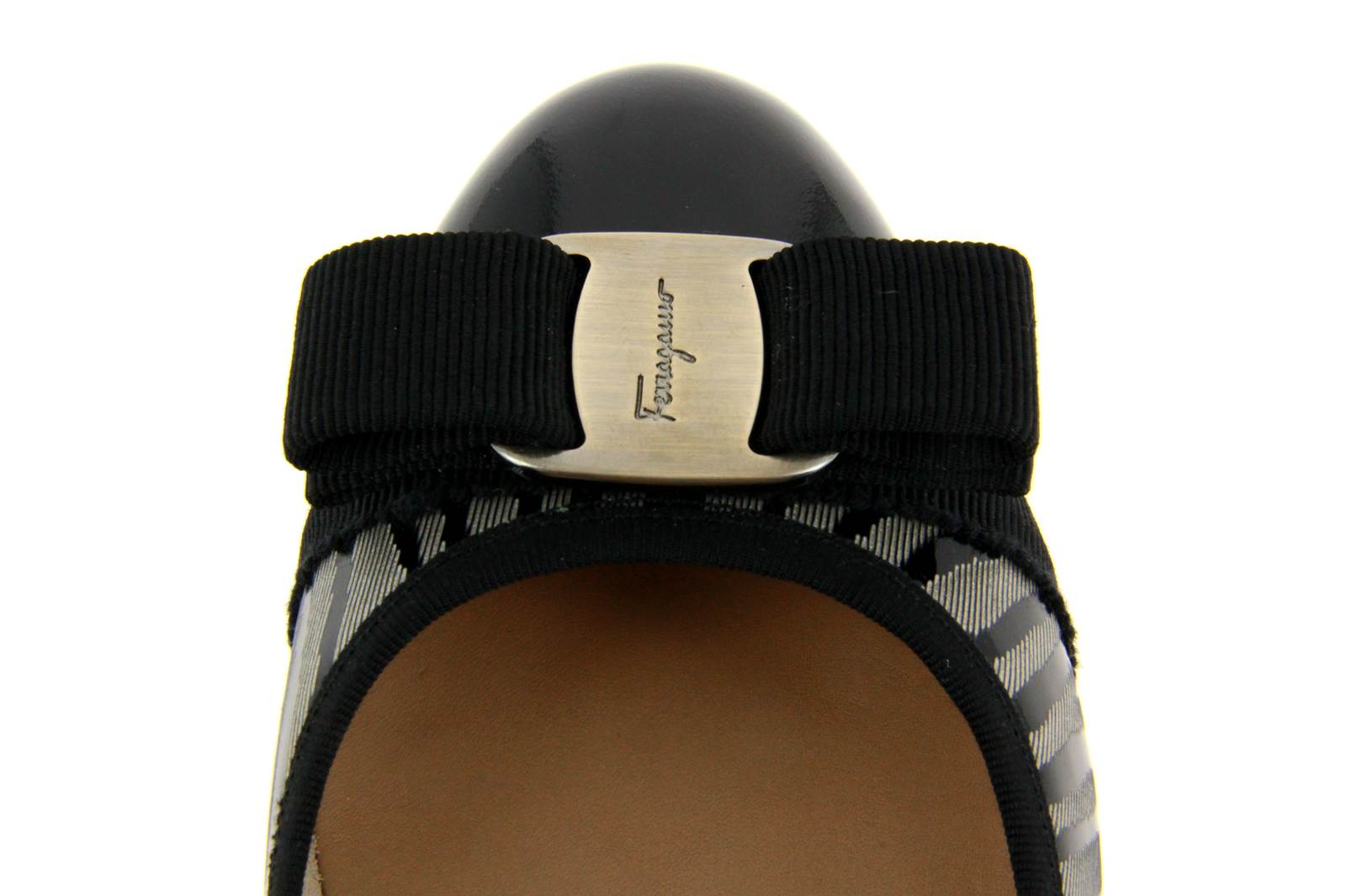 Salvatore Ferragamo Pumps TRIDA CALF PATENT NERO ZEBRA (39)