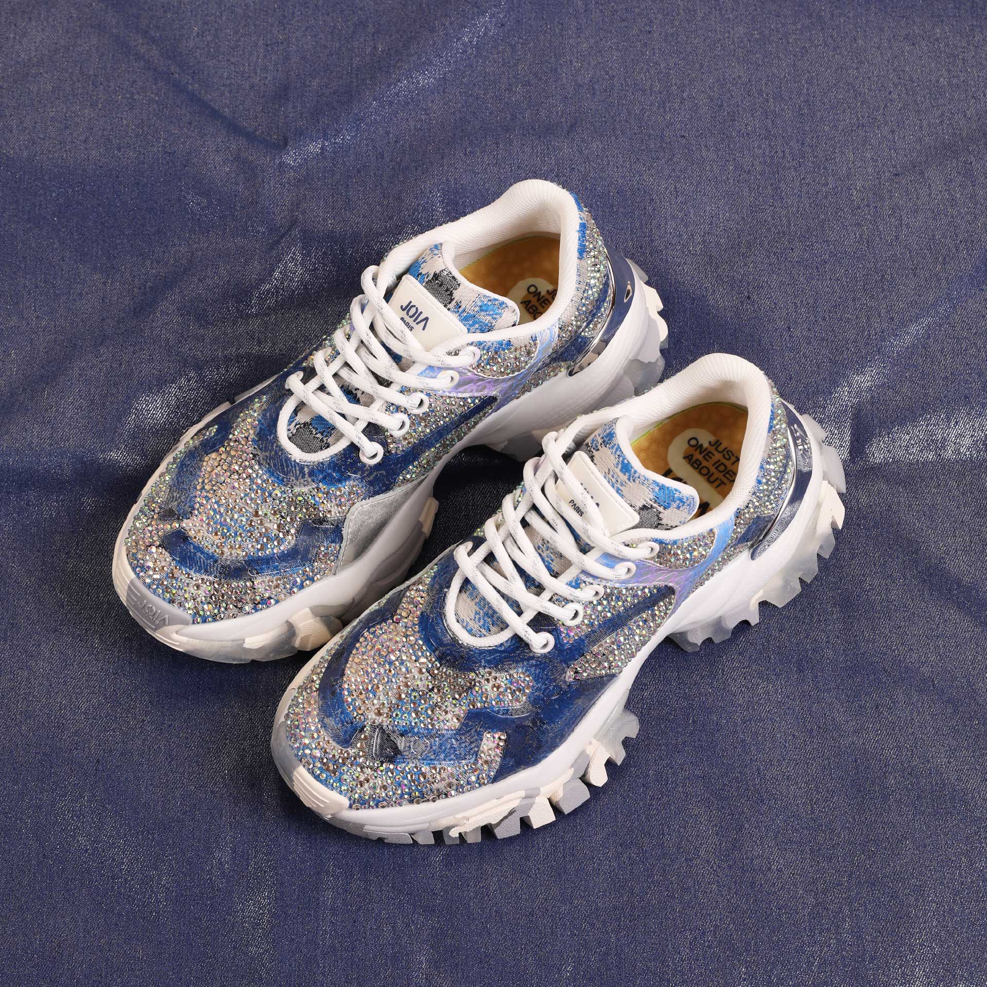 Sneaker