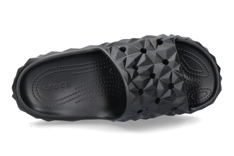 crogs-classic-geometric-slide-black-209608-001_278000044_4 crogs-classic-geometric-slide-black-209608-001_278000044_4