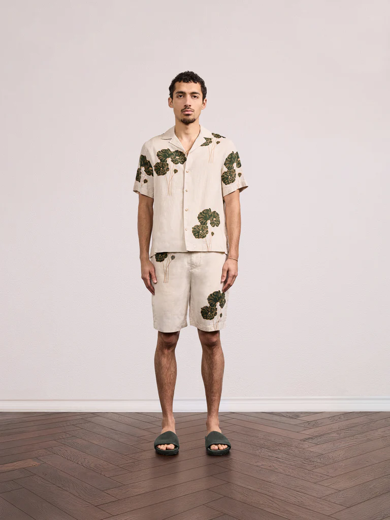 2631-884_ROBERTO_LINEAR_FLORAL_PRINT_LINEN_SHIRT_ECRU_EVERGREEN_1_98ddae5e-e9a7-47fe-a254-26eb4c4d0215 2631-884_ROBERTO_LINEAR_FLORAL_PRINT_LINEN_SHIRT_ECRU_EVERGREEN_1_98ddae5e-e9a7-47fe-a254-26eb4c4d0215