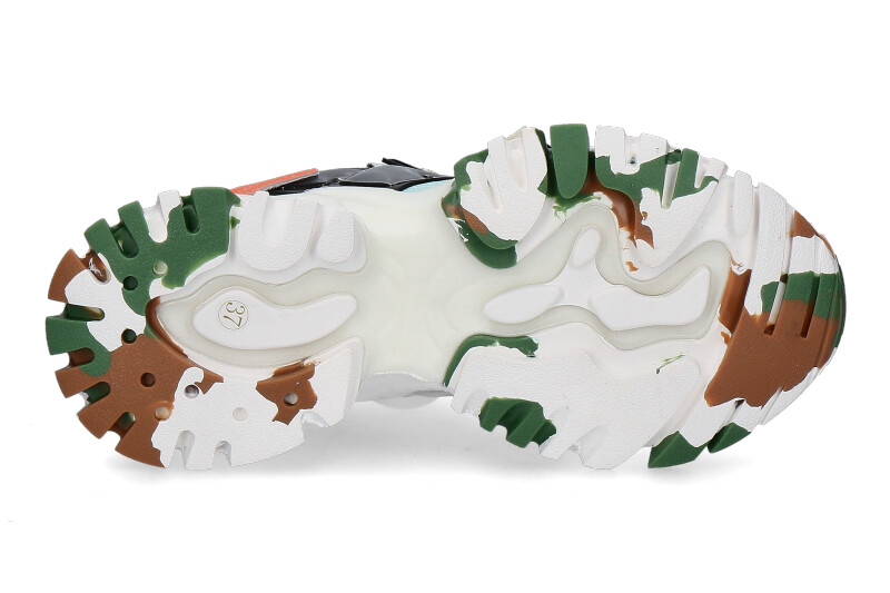 cljd-sneaker-F033_232900357_5