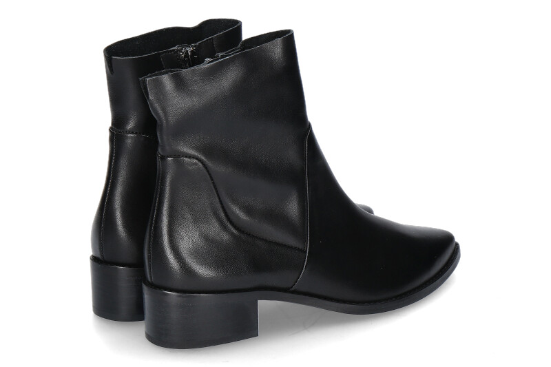 paul-green-bootie-8074-00_253000686_2 paul-green-bootie-8074-00_253000686_2