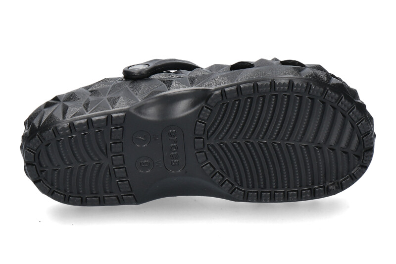 crogs-classic-geometric-clog-black-209563-001_276000002_5 crogs-classic-geometric-clog-black-209563-001_276000002_5